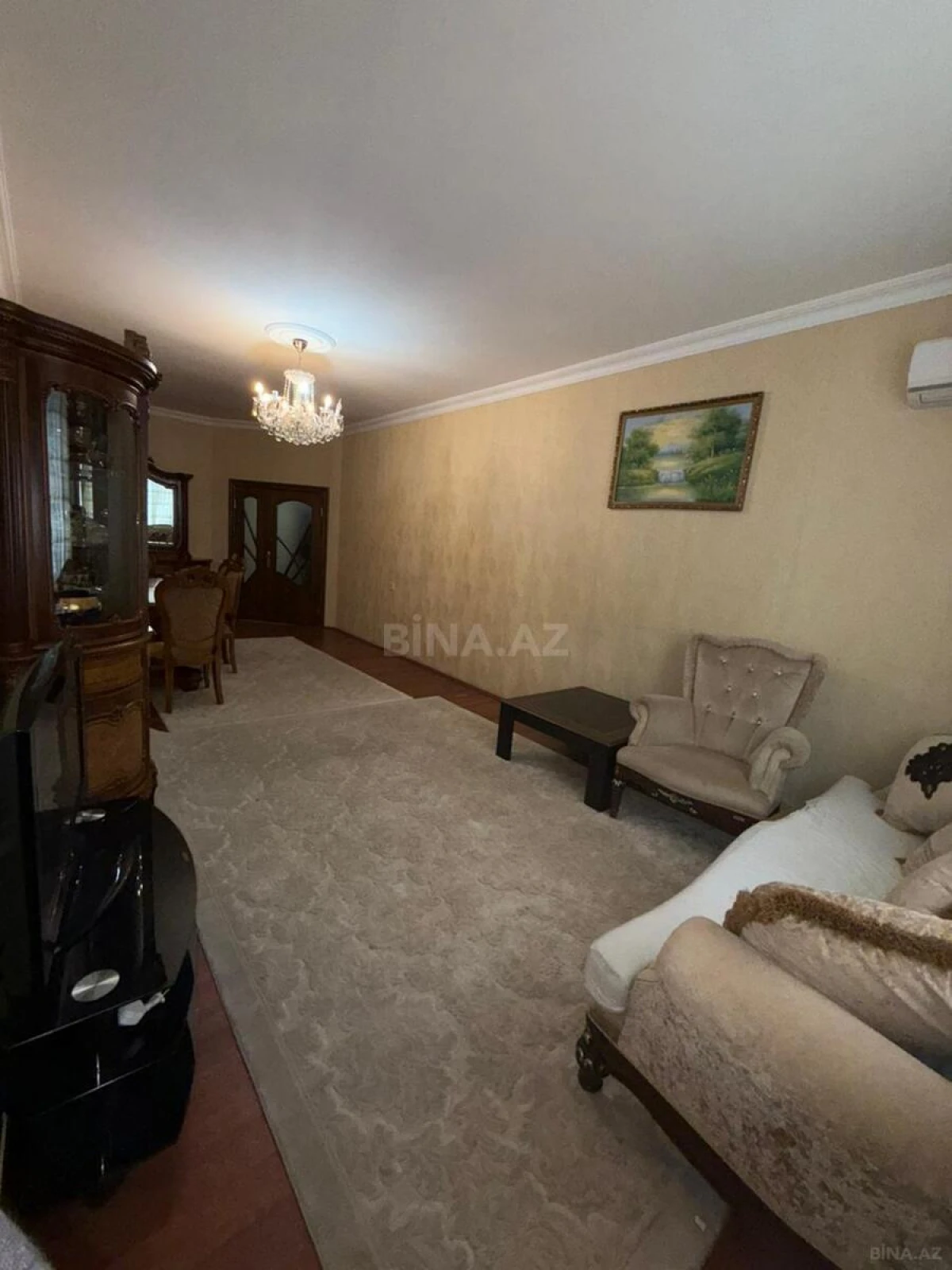 Satılır 2 otaqlı mənzil 101 m²