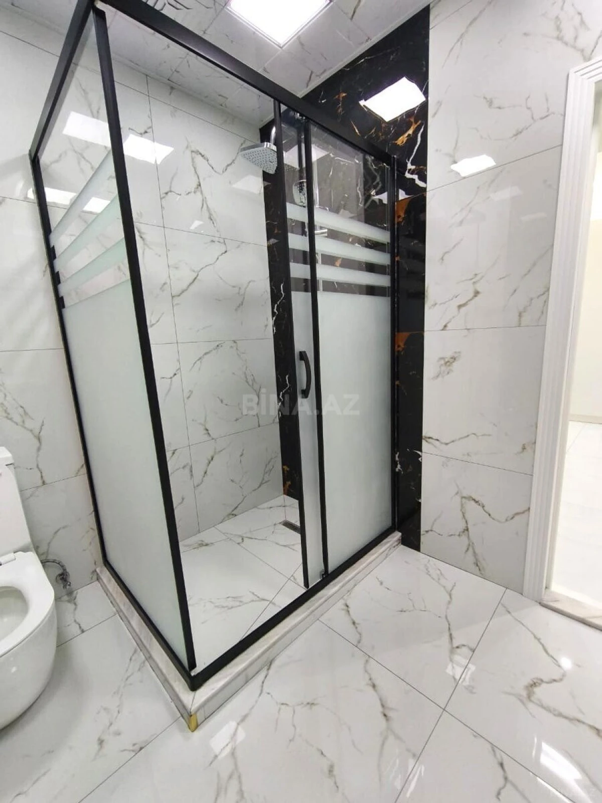 Kirayə verilir 2 otaqlı mənzil 66 m²