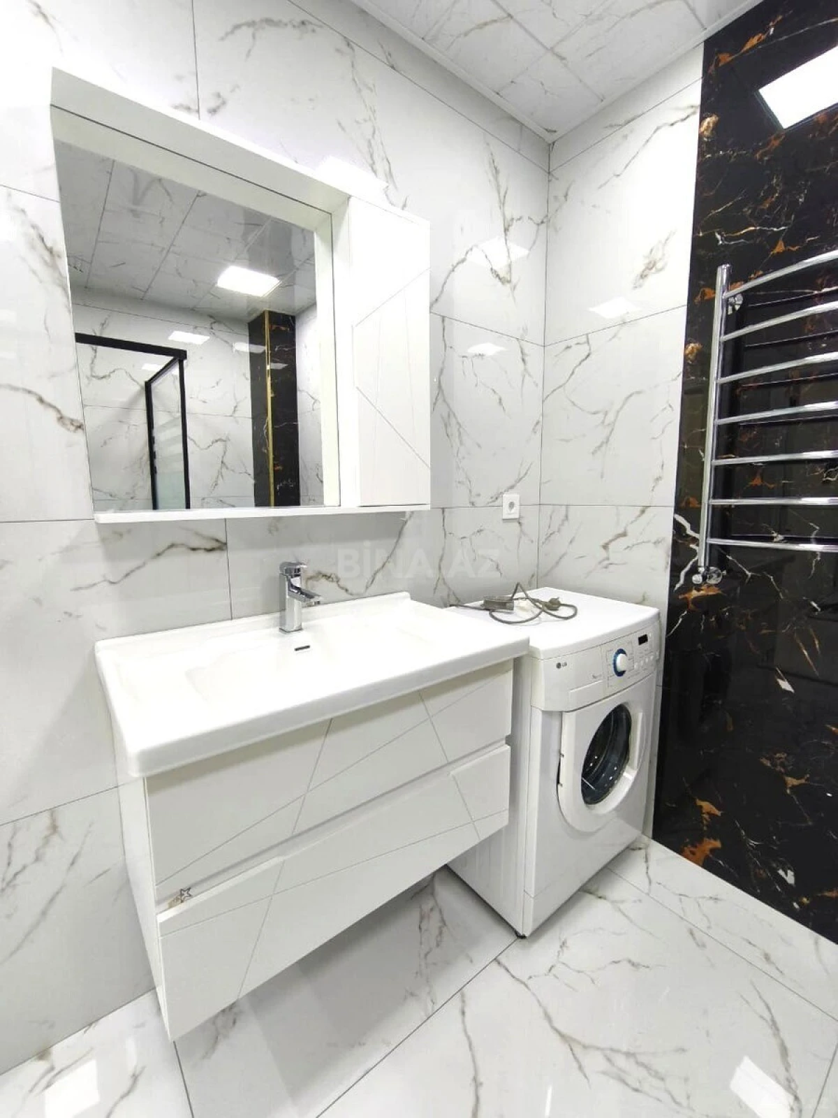 Kirayə verilir 2 otaqlı mənzil 66 m²