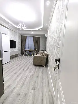 Kirayə verilir 2 otaqlı mənzil 66 m²