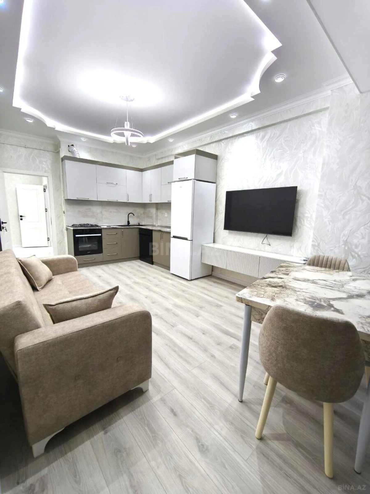 Kirayə verilir 2 otaqlı mənzil 66 m²