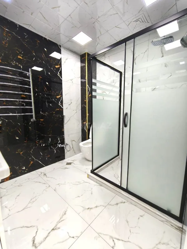 Kirayə verilir 2 otaqlı mənzil 66 m²