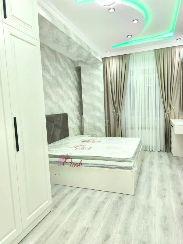 Kirayə verilir 2 otaqlı mənzil 66 m²
