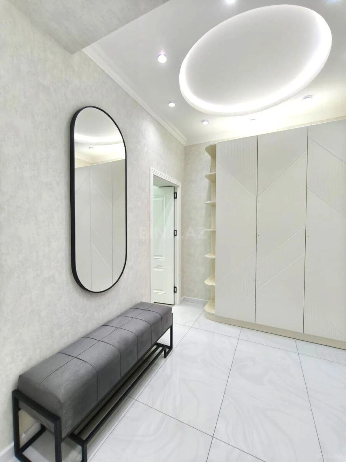 Kirayə verilir 2 otaqlı mənzil 66 m²