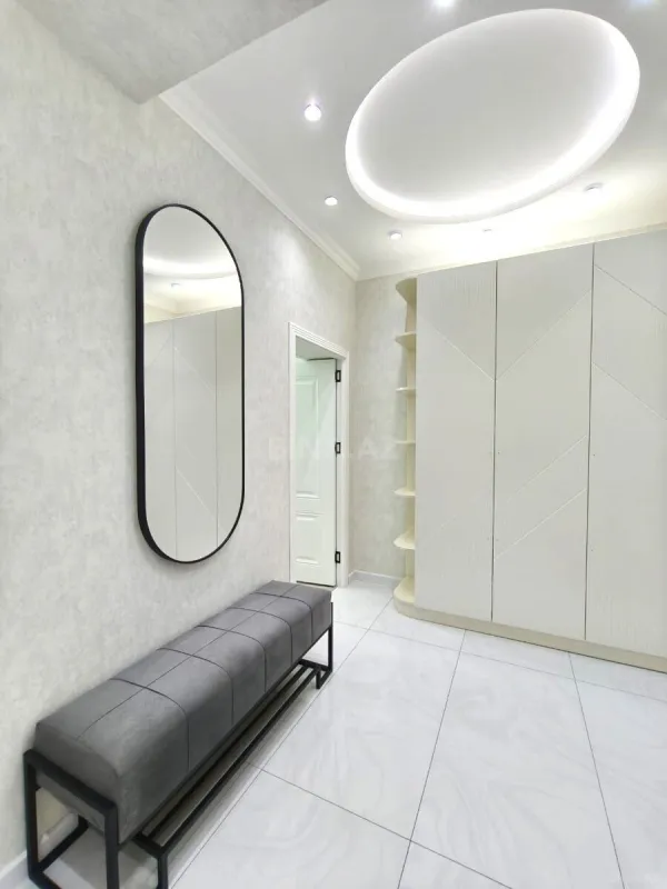 Kirayə verilir 2 otaqlı mənzil 66 m²