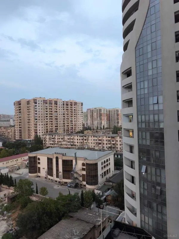 Kirayə verilir 2 otaqlı mənzil 66 m²