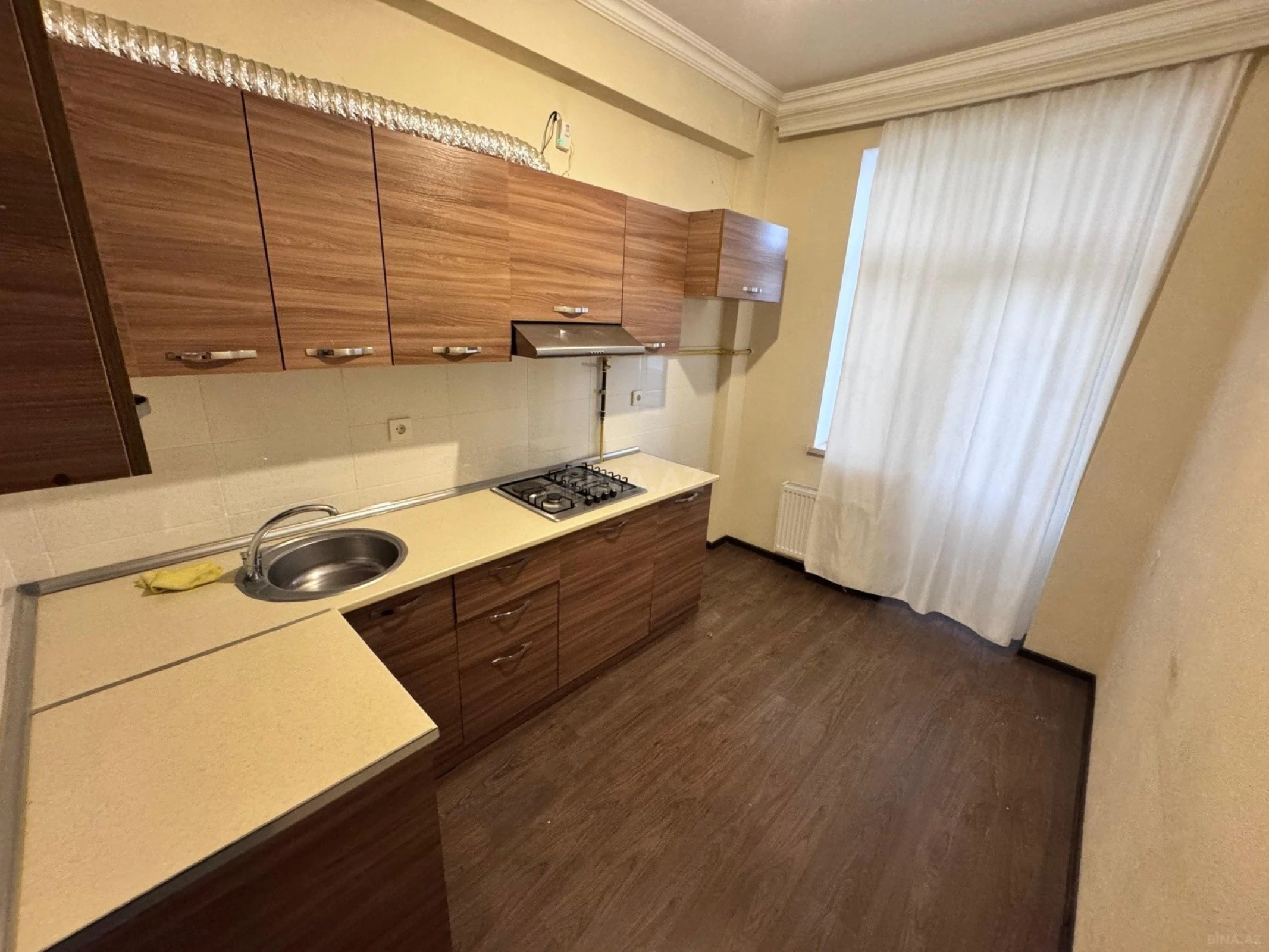 Satılır 2 otaqlı mənzil 60 m²
