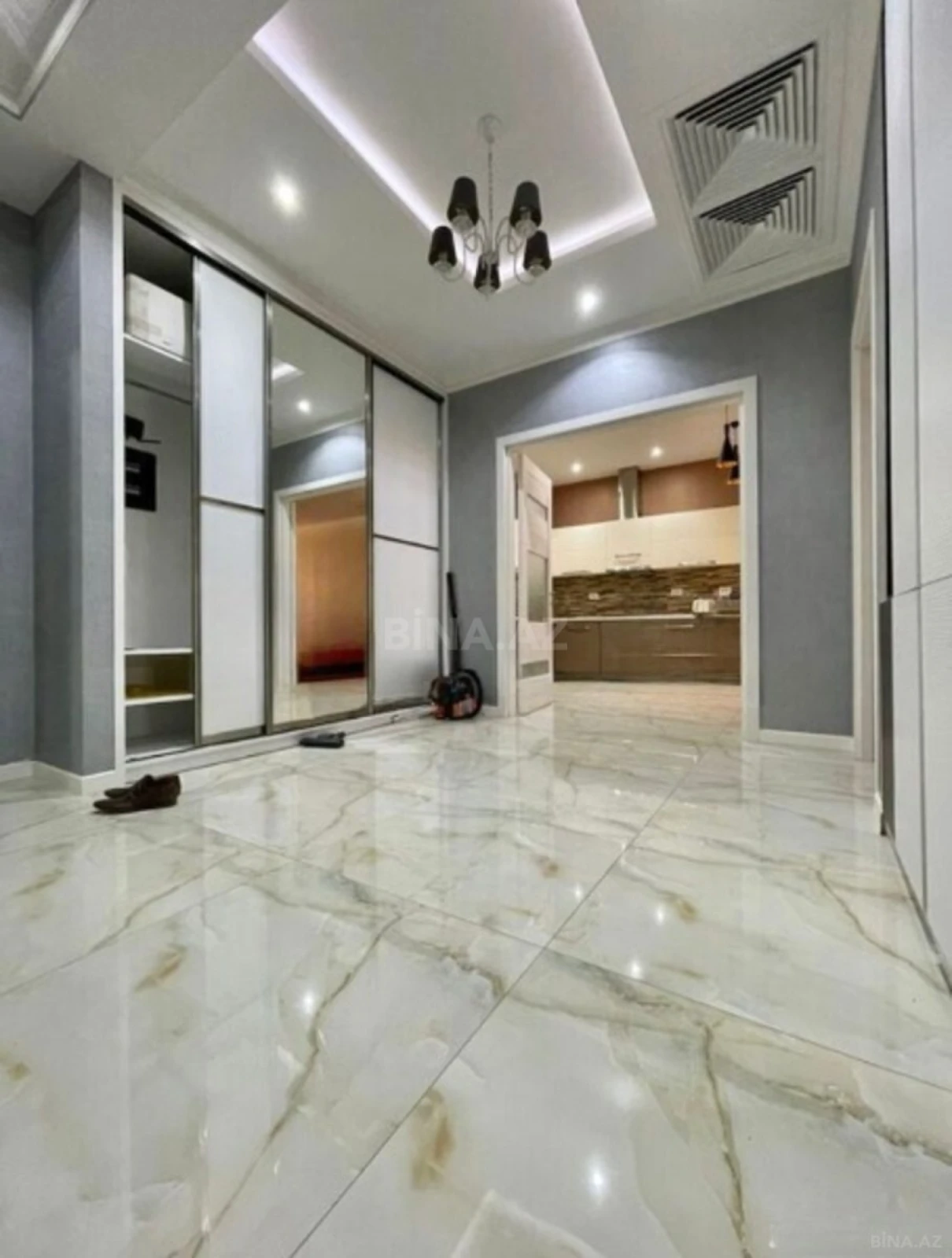 Kirayə verilir 3 otaqlı mənzil 105 m²