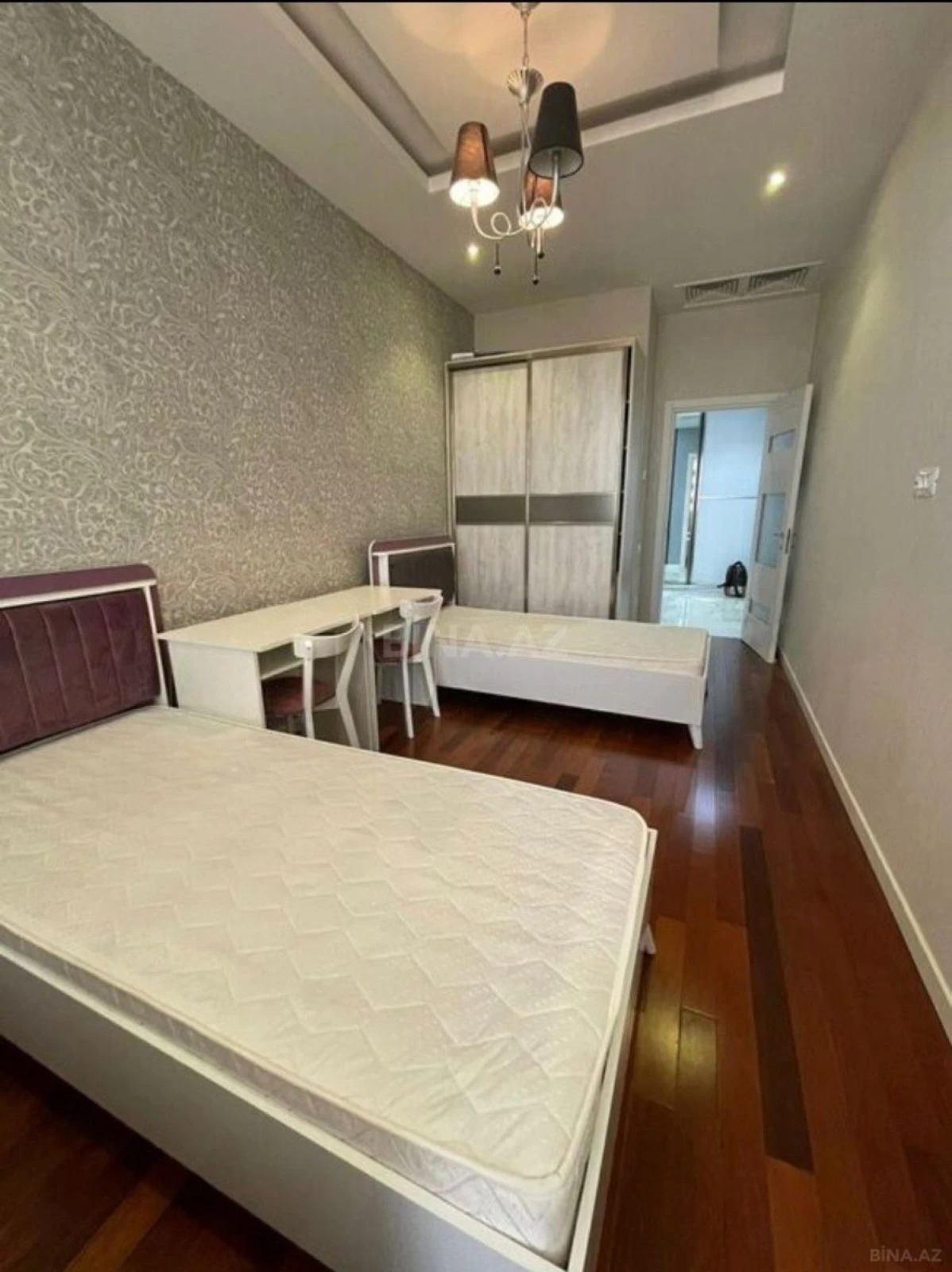 Kirayə verilir 3 otaqlı mənzil 105 m²