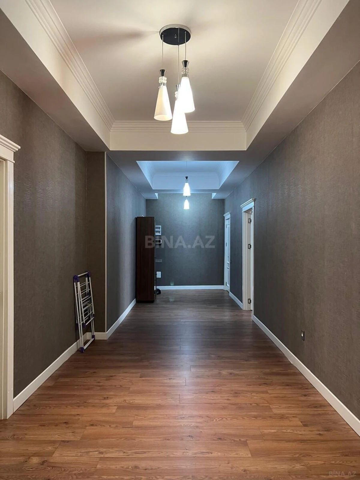 Kirayə verilir 4 otaqlı mənzil 155 m²