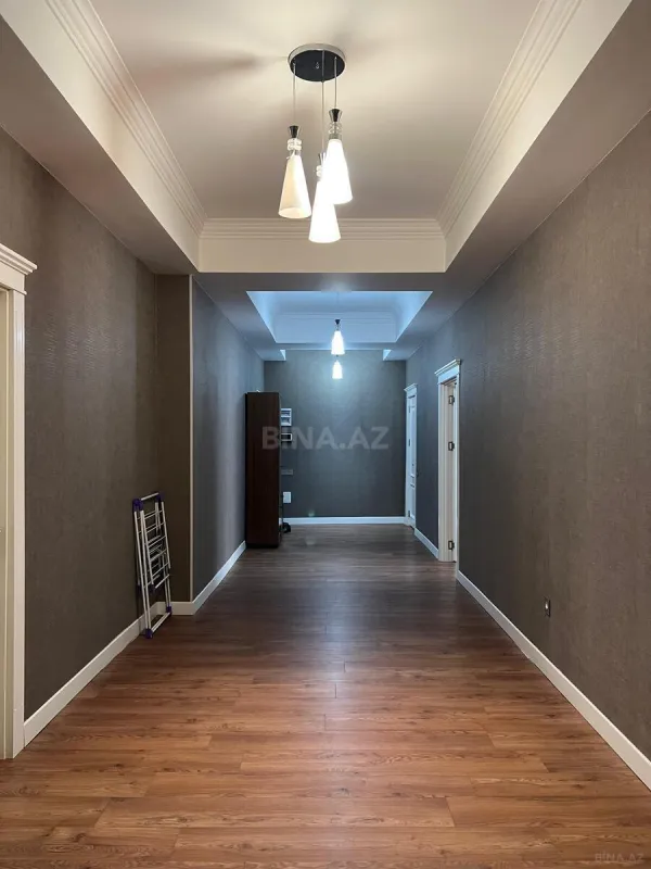 Kirayə verilir 4 otaqlı mənzil 155 m²