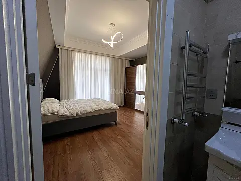 Kirayə verilir 4 otaqlı mənzil 155 m²