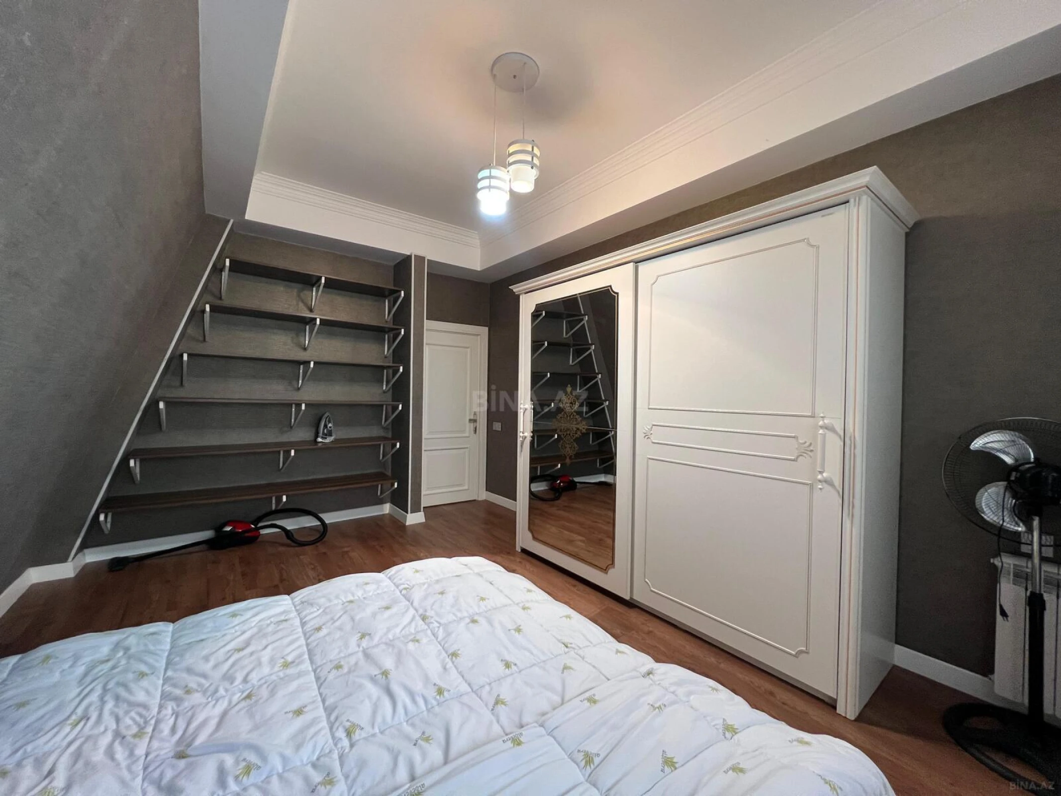 Kirayə verilir 4 otaqlı mənzil 155 m²