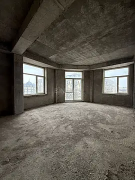 Satılır 3 otaqlı mənzil 124 m²