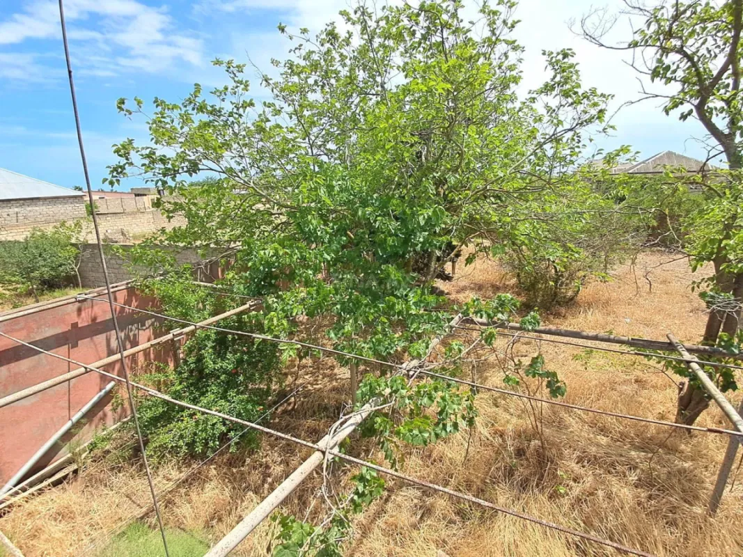 Satılır 7 otaqlı həyət evi 140 m²