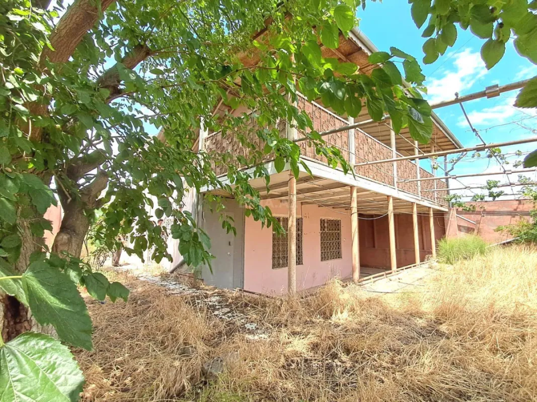 Satılır 7 otaqlı həyət evi 140 m²