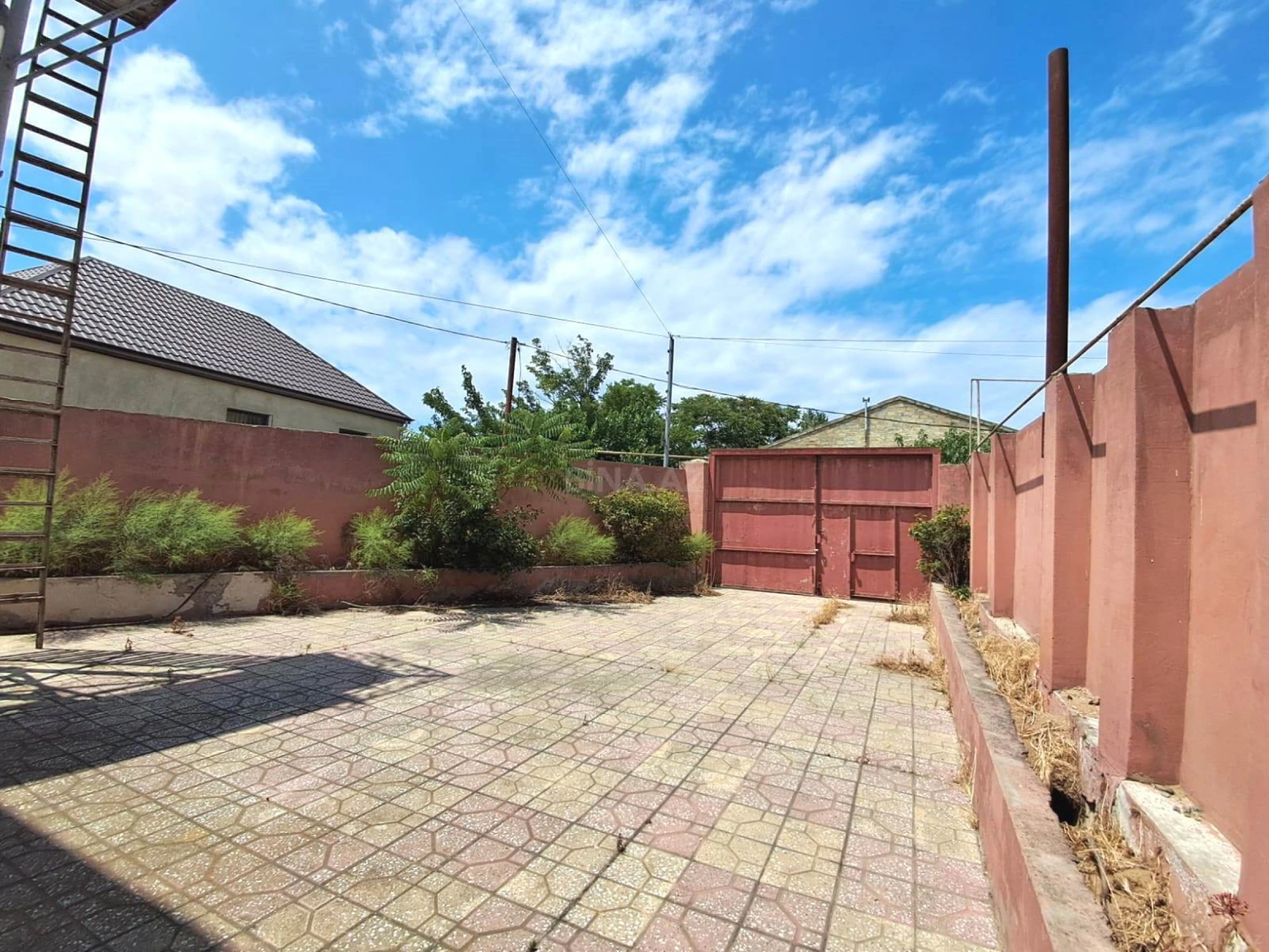 Satılır 7 otaqlı həyət evi 140 m²