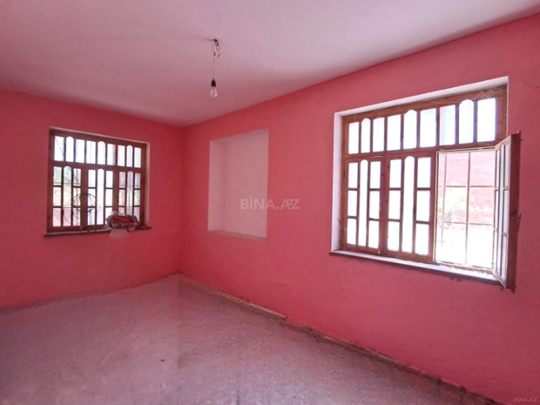 Satılır 7 otaqlı həyət evi 140 m²