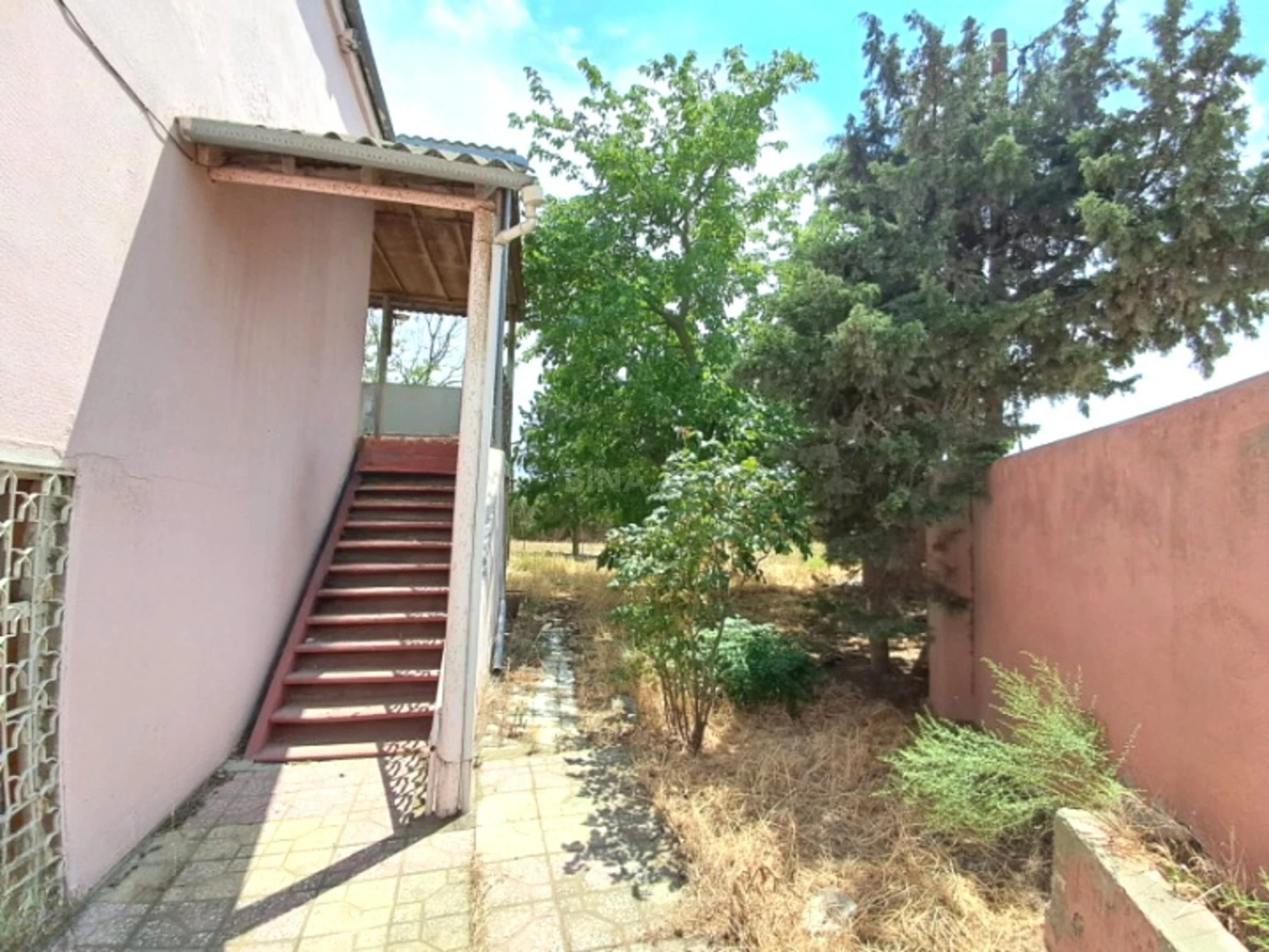 Satılır 7 otaqlı həyət evi 140 m²