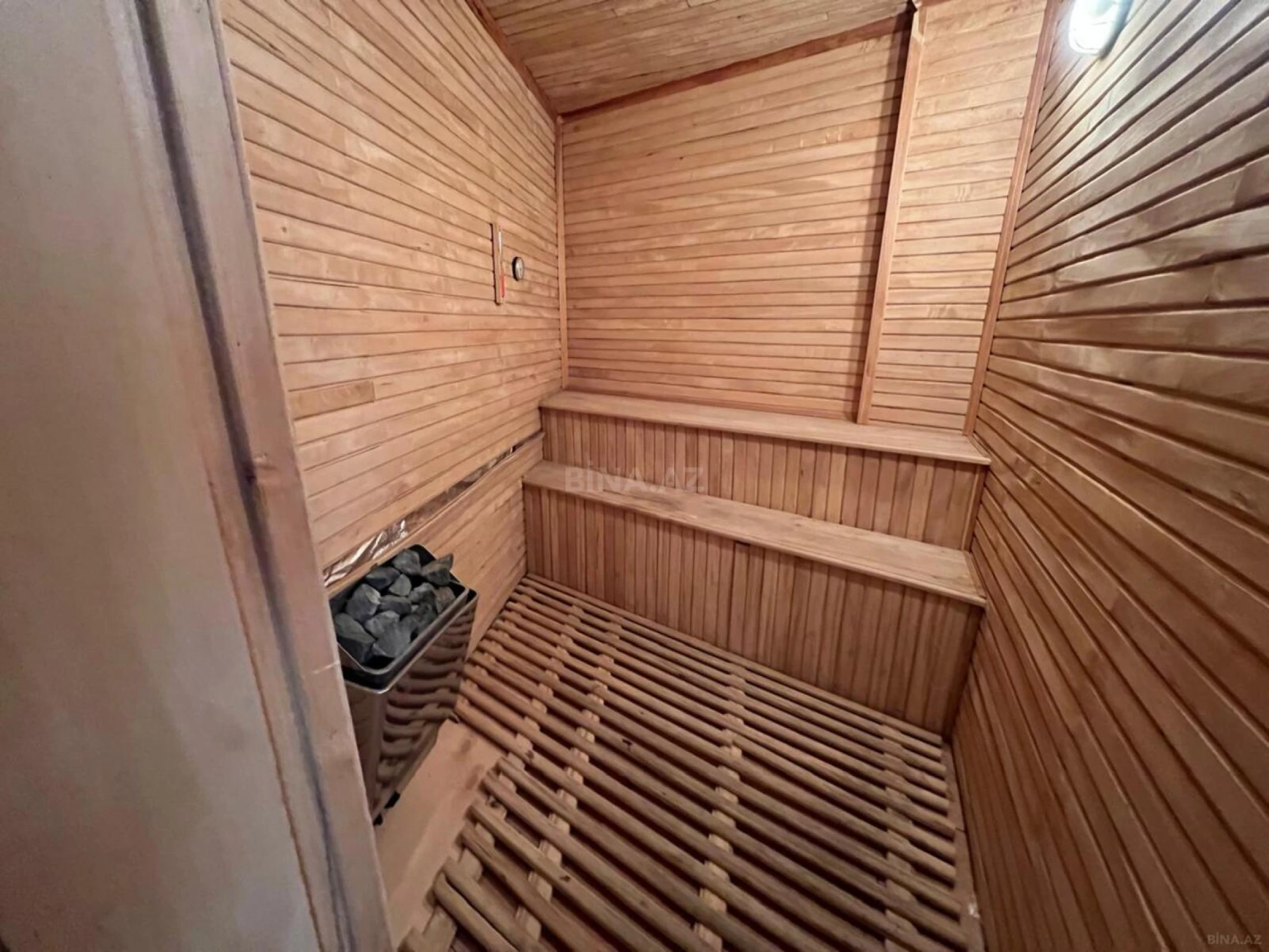 Satılır 4 otaqlı həyət evi 200 m²