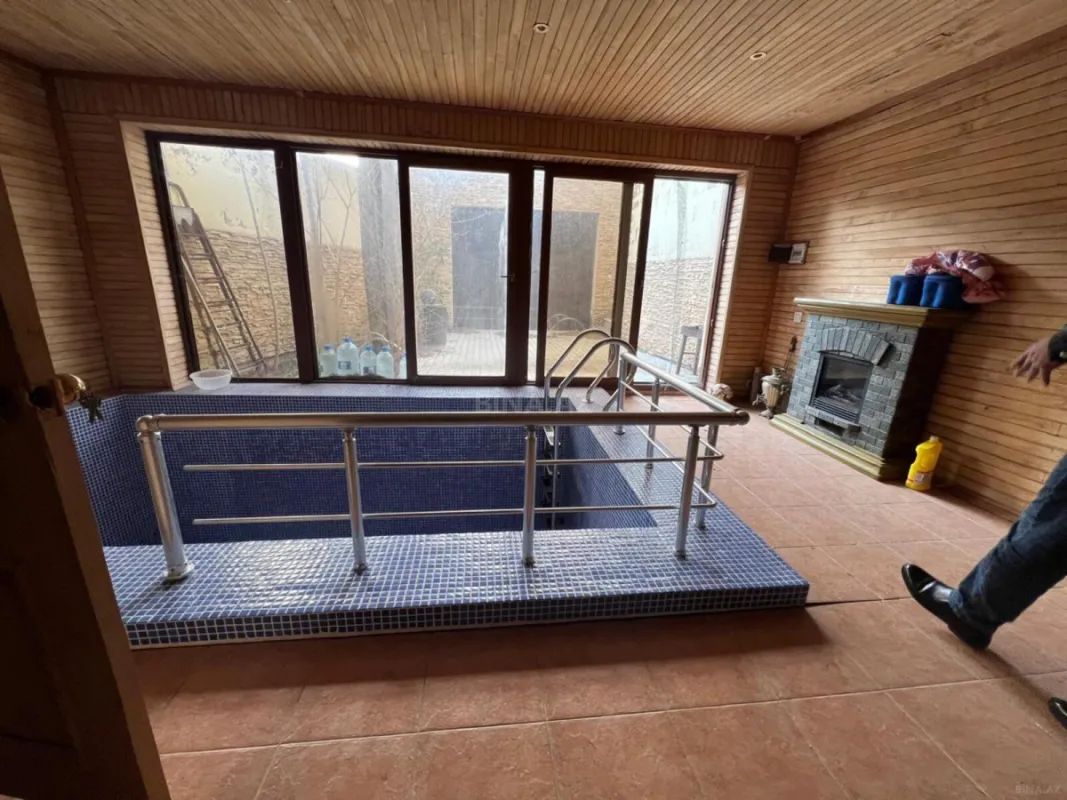 Satılır 4 otaqlı həyət evi 200 m²