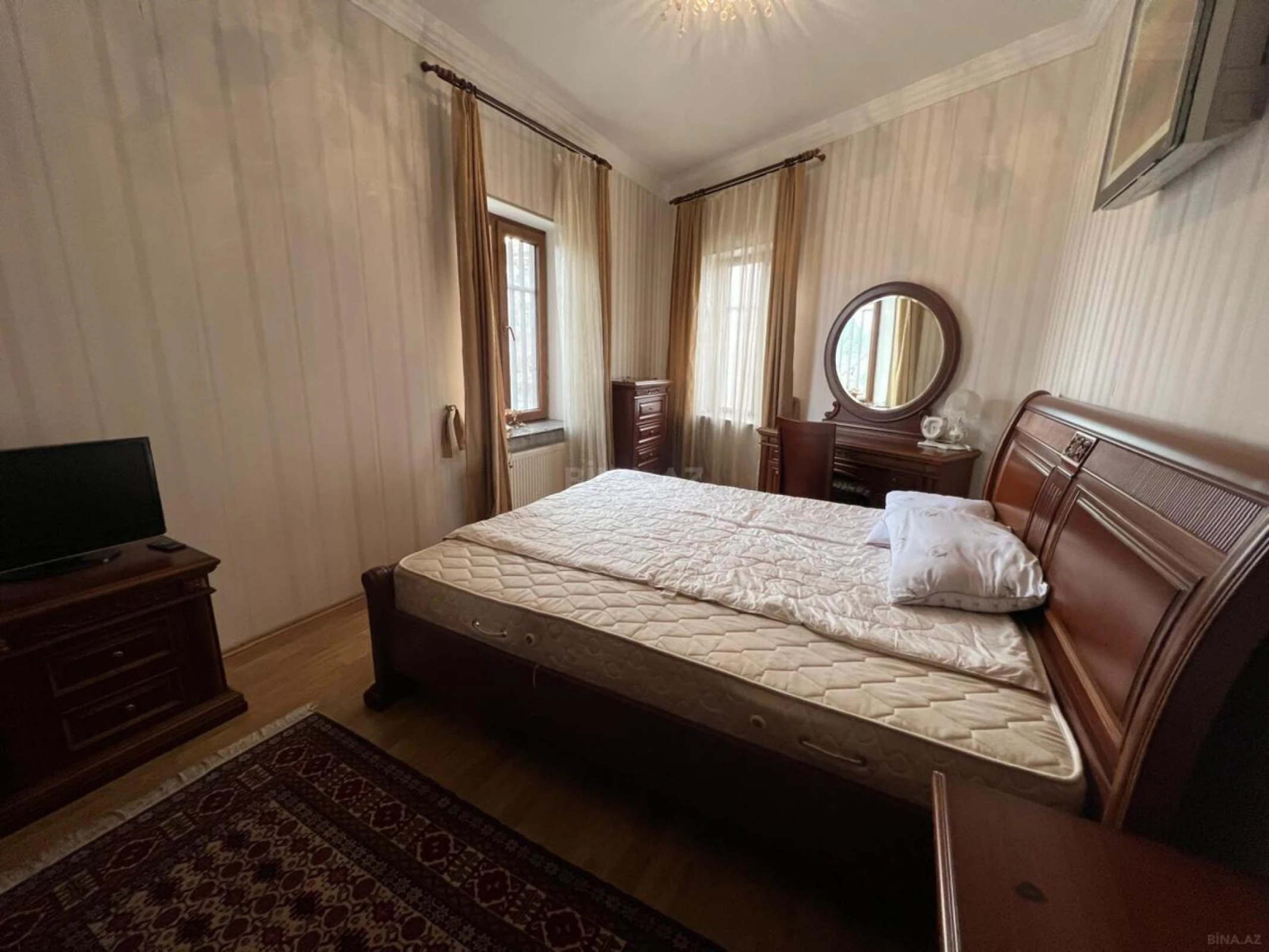 Satılır 4 otaqlı həyət evi 200 m²