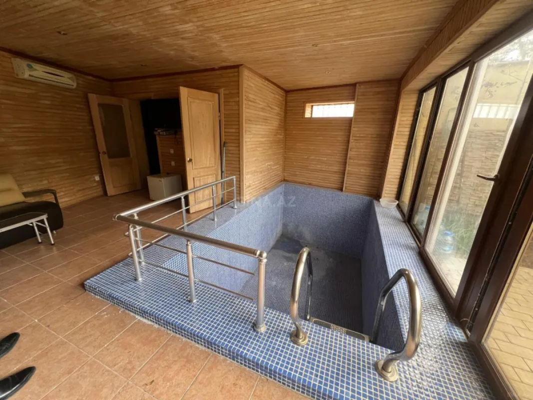 Satılır 4 otaqlı həyət evi 200 m²