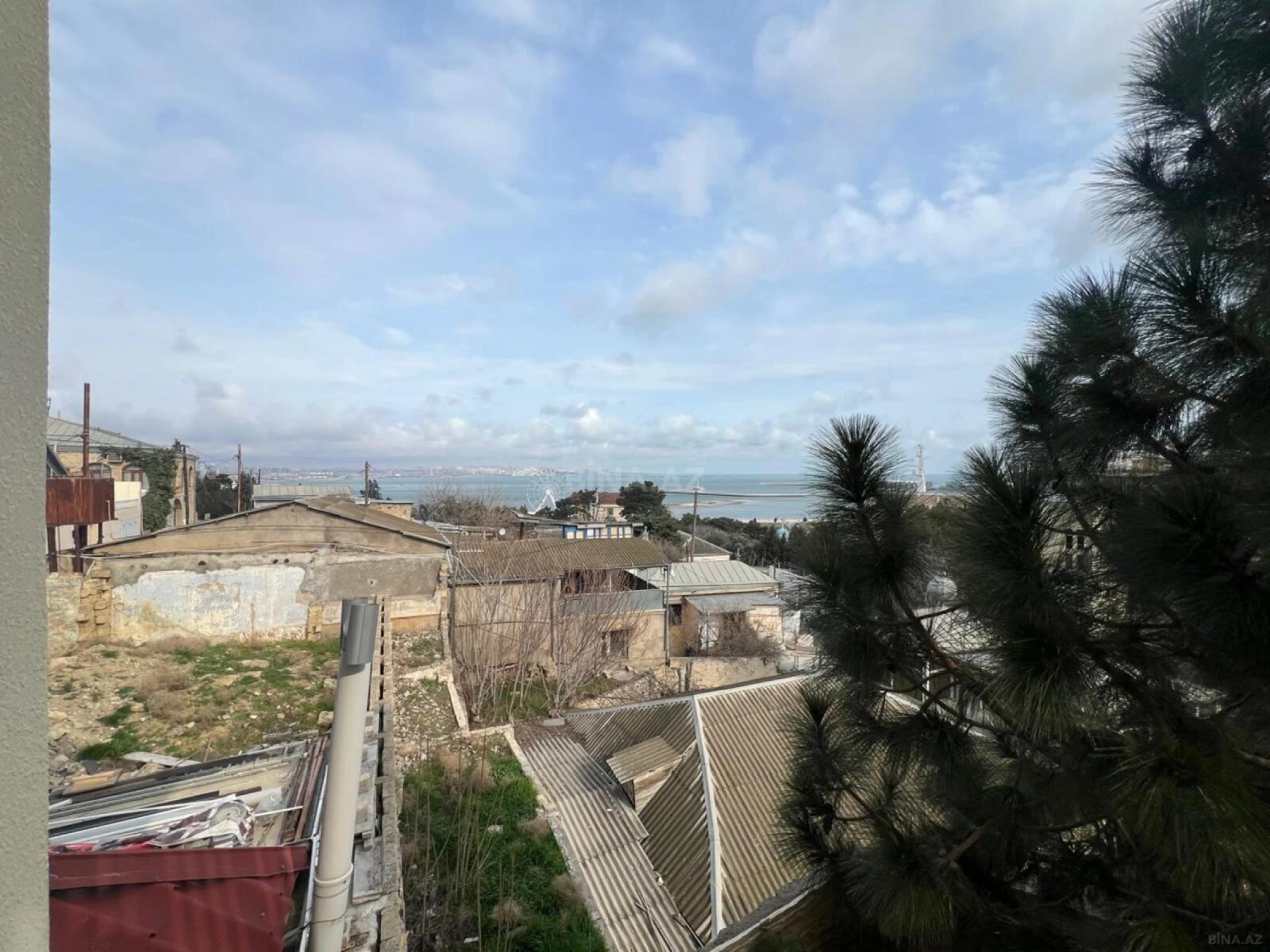 Satılır 4 otaqlı həyət evi 200 m²