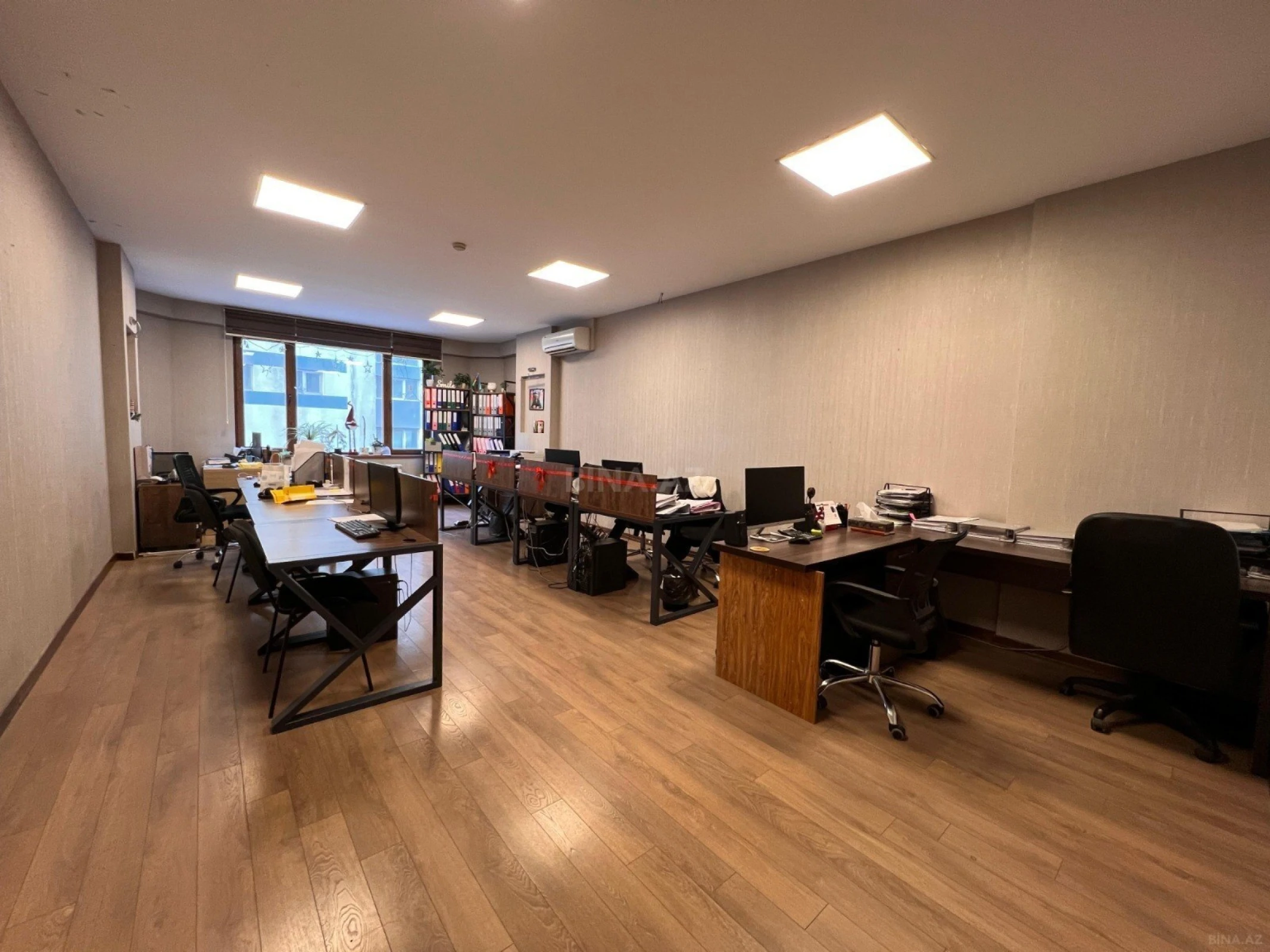 Kirayə verilir 6 otaqlı ofis 300 m²