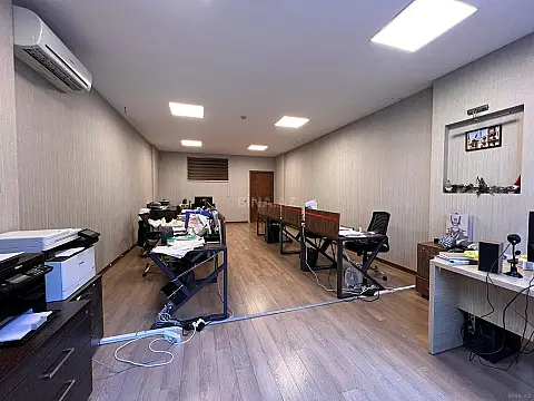 Kirayə verilir 6 otaqlı ofis 300 m²