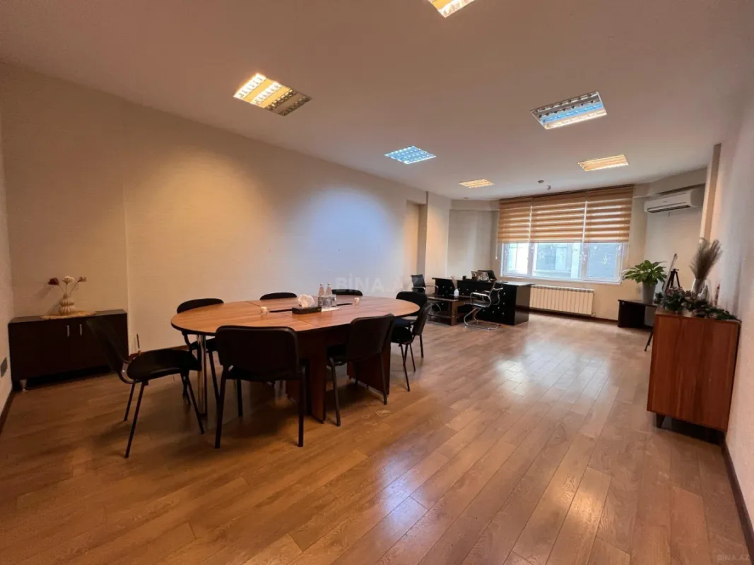Kirayə verilir 6 otaqlı ofis 300 m²
