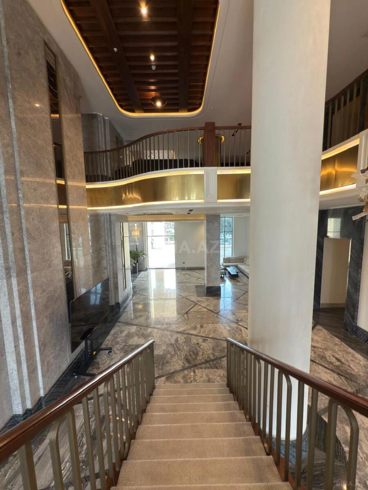 Satılır 1 otaqlı mənzil 79 m²