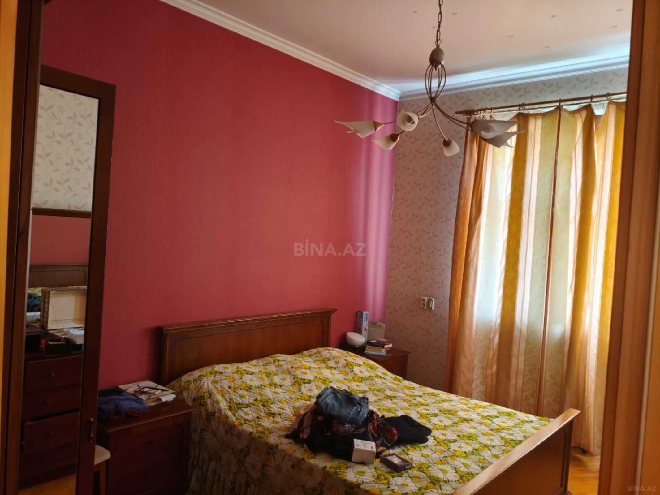 Satılır 5 otaqlı mənzil 140 m²