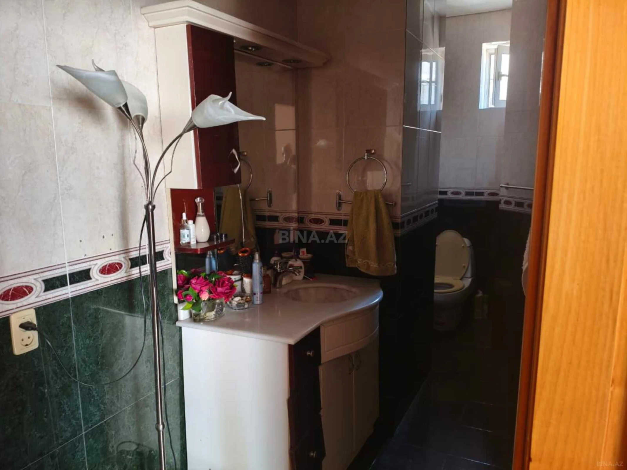 Satılır 5 otaqlı mənzil 140 m²