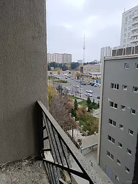Satılır 4 otaqlı mənzil 132 m²