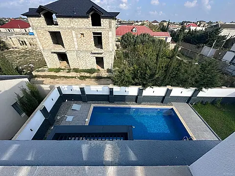 Satılır 7 otaqlı həyət evi 305 m²