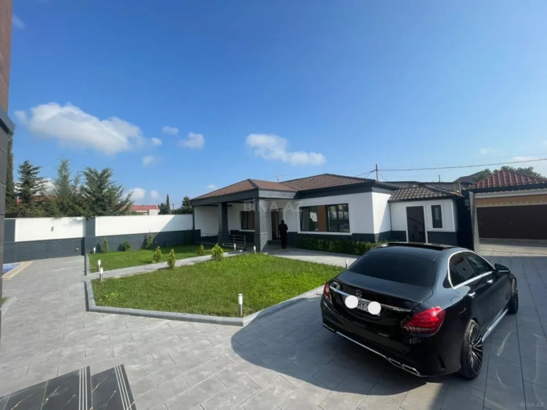 Satılır 7 otaqlı həyət evi 305 m²