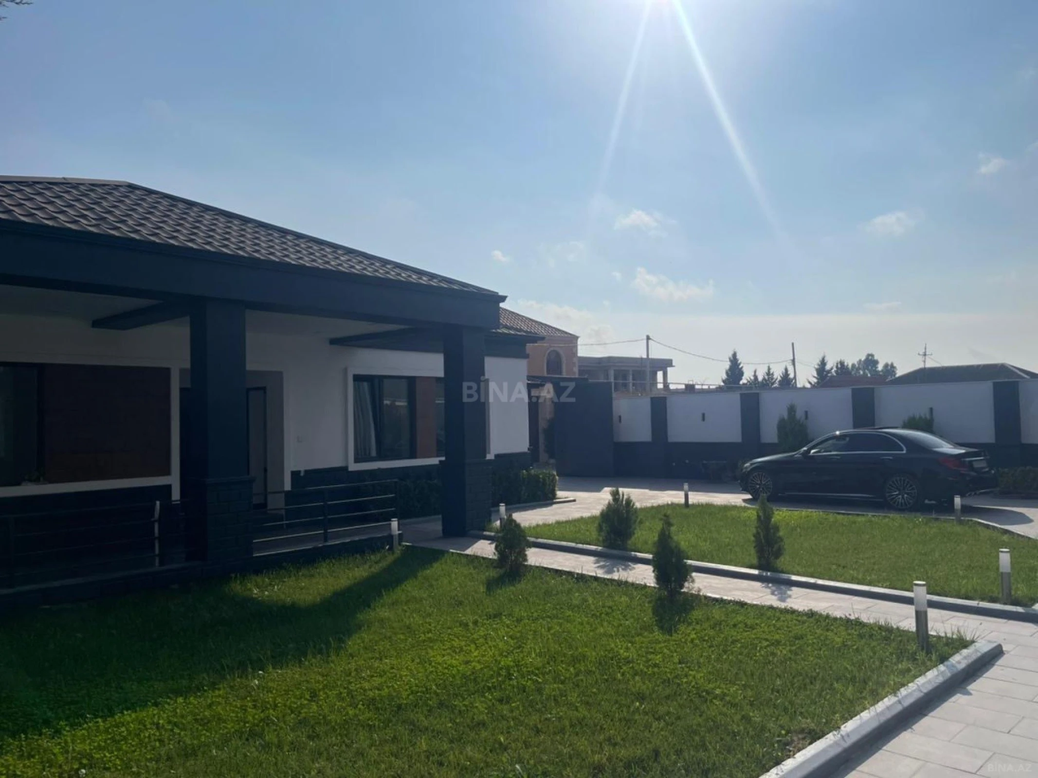 Satılır 7 otaqlı həyət evi 305 m²