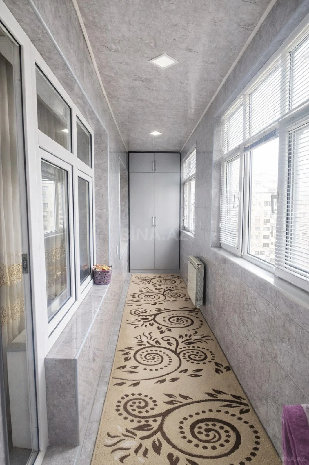 Satılır 5 otaqlı mənzil 120 m²
