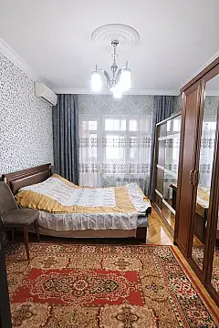 Satılır 5 otaqlı mənzil 120 m²