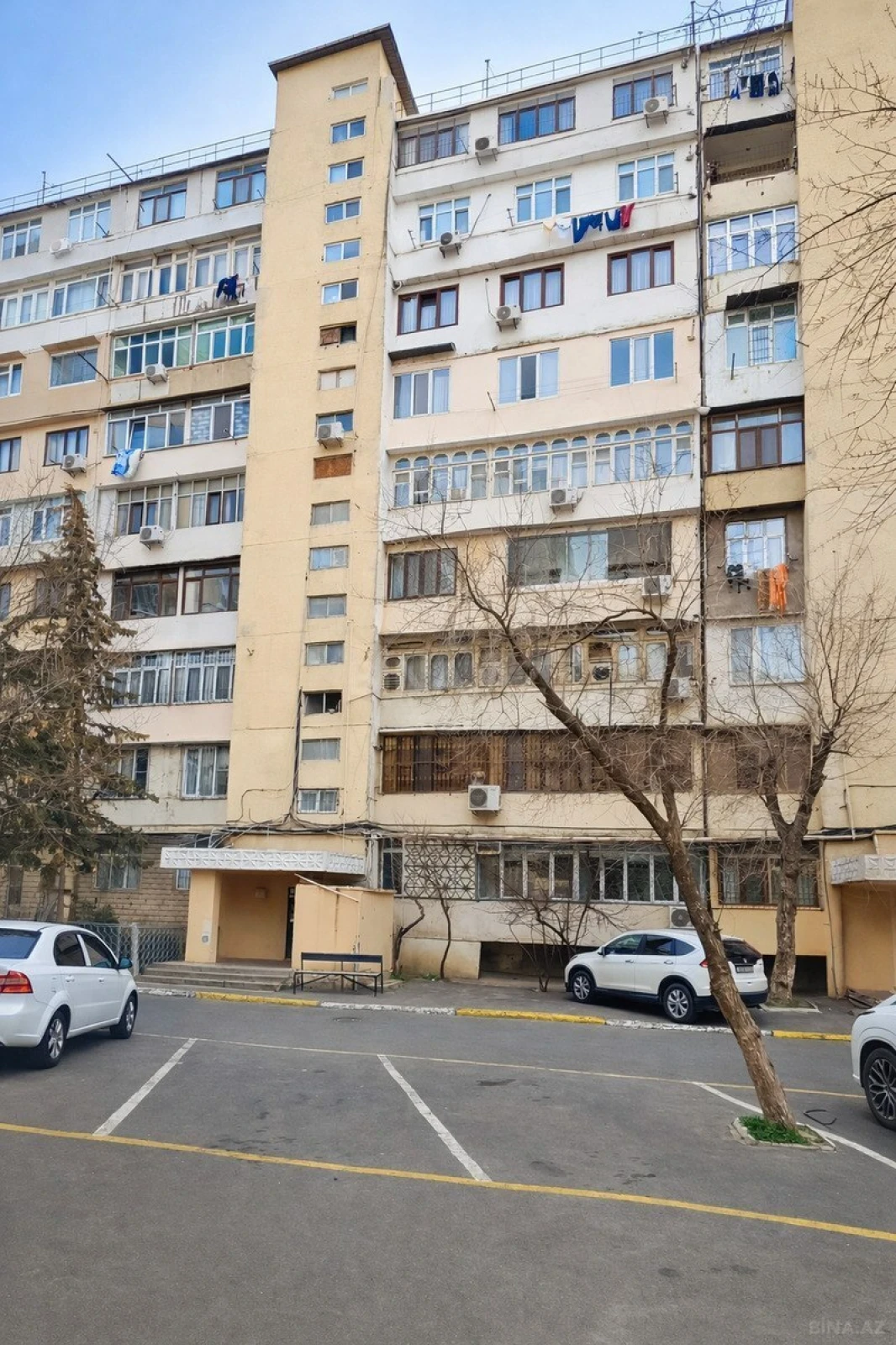 Satılır 5 otaqlı mənzil 120 m²