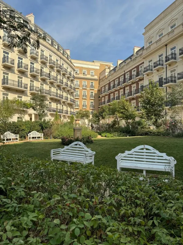 Kirayə verilir 3 otaqlı mənzil 130 m²