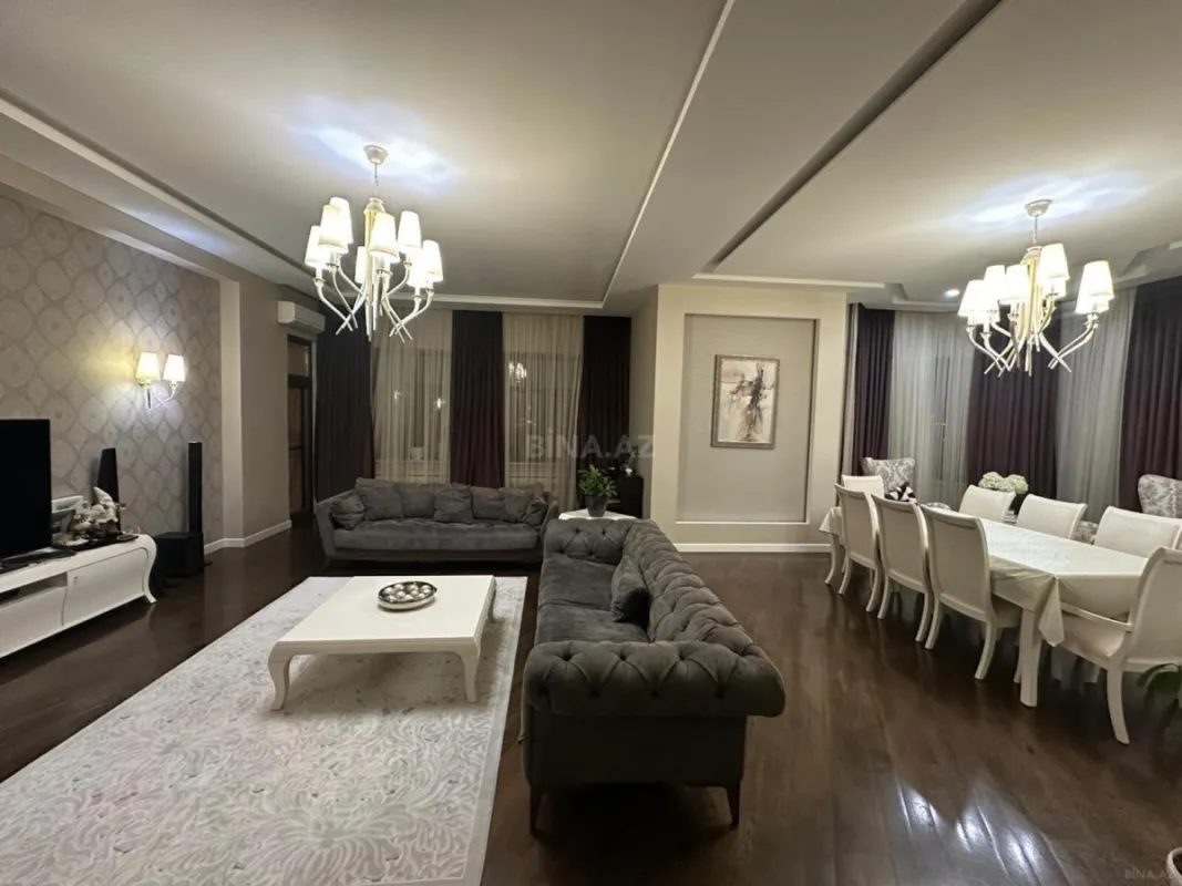 Satılır 4 otaqlı mənzil 204 m²