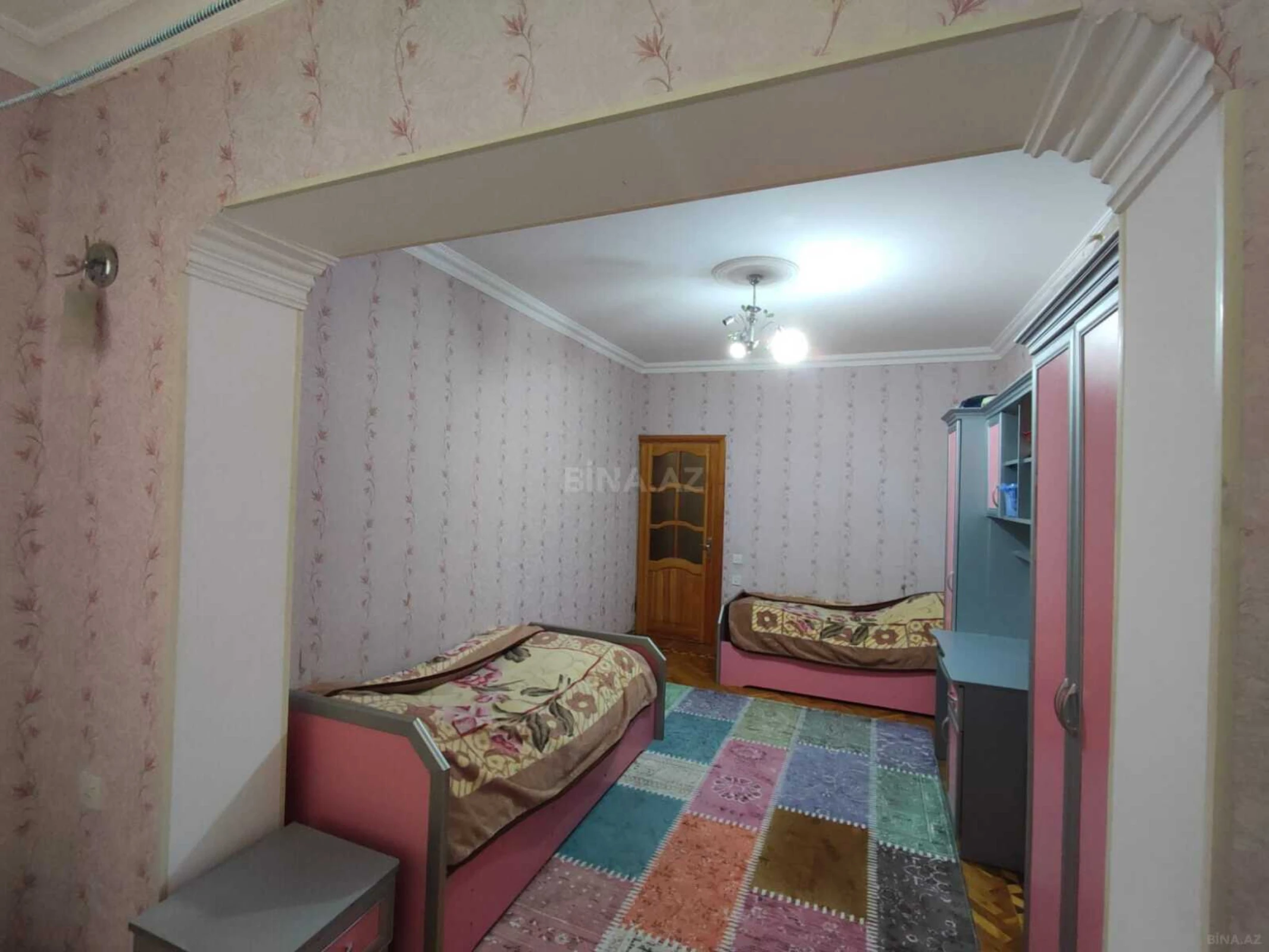 Satılır 4 otaqlı mənzil 110 m²