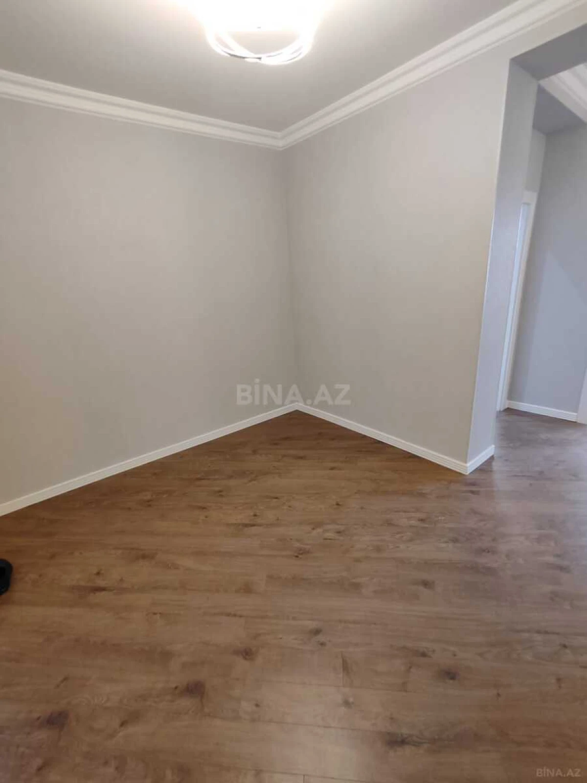 Satılır 2 otaqlı mənzil 94 m²