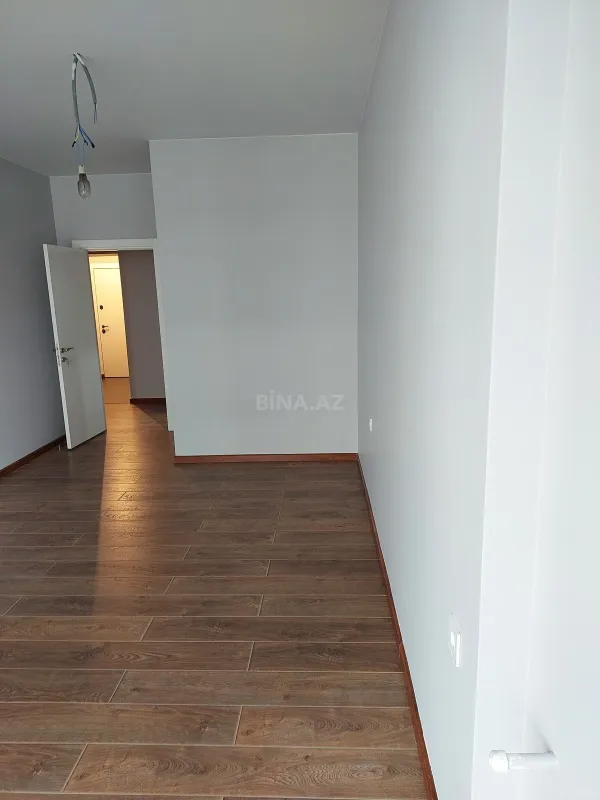 Satılır 2 otaqlı mənzil 96 m²