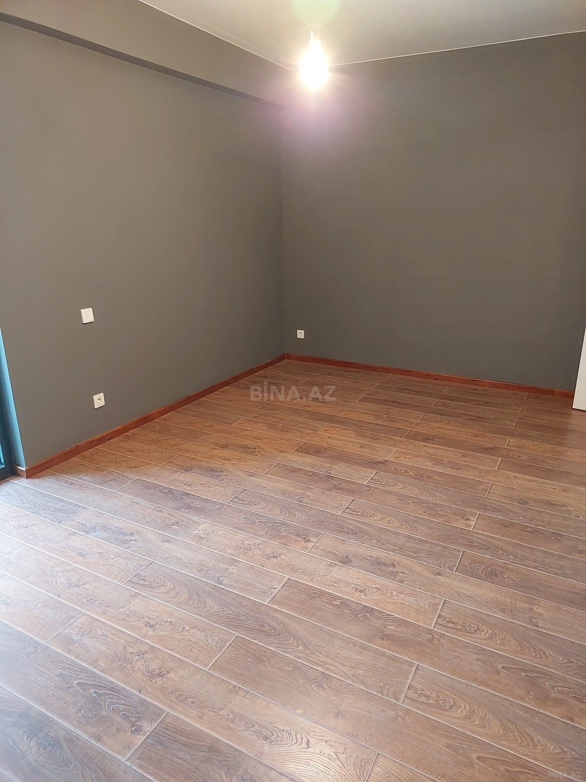 Satılır 2 otaqlı mənzil 96 m²