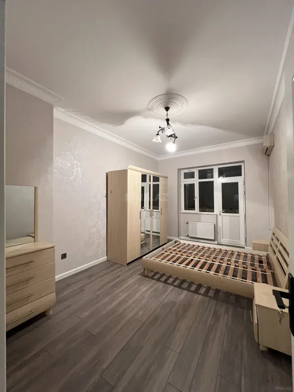 Satılır 3 otaqlı mənzil 120 m²