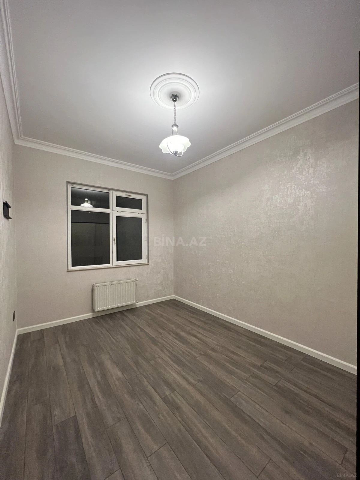 Satılır 3 otaqlı mənzil 120 m²