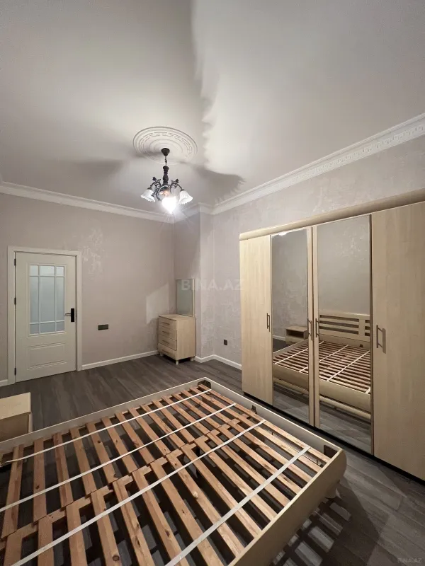 Satılır 3 otaqlı mənzil 120 m²